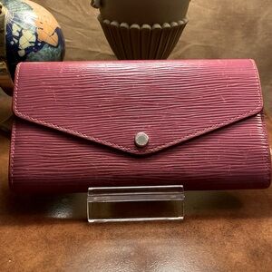 LV Epi Wallet with scratches